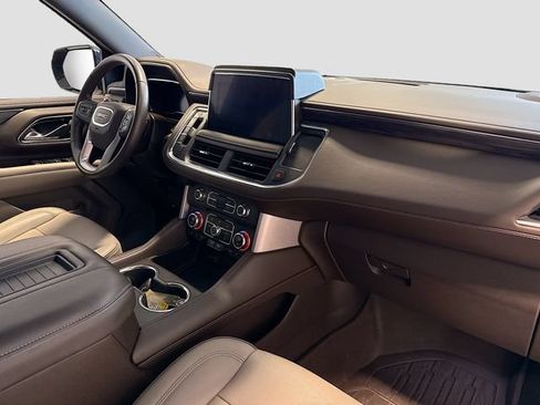 Used 2023 GMC Yukon SLT AWD/4WD image 25