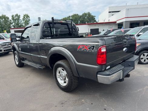Used 2016 Ford F250 XLT w/ Camper Package AWD/4WD image 3