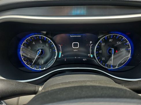 New 2025 Chrysler Voyager LX image 27