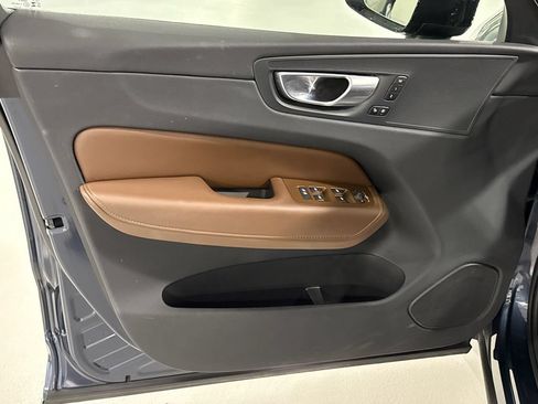 Certified 2024 Volvo XC60 T8 Plus w/ Climate Package AWD/4WD image 9