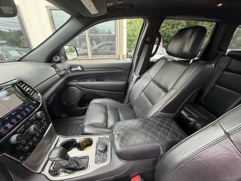 Used 2019 Jeep Grand Cherokee High Altitude AWD/4WD image 16