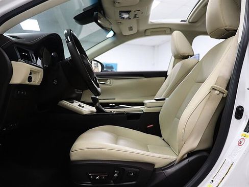 Used 2017 Lexus ES 350 w/ Premium Package FWD image 18