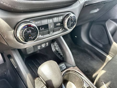 Used 2023 Chevrolet TrailBlazer LT w/ Convenience Package AWD/4WD image 27
