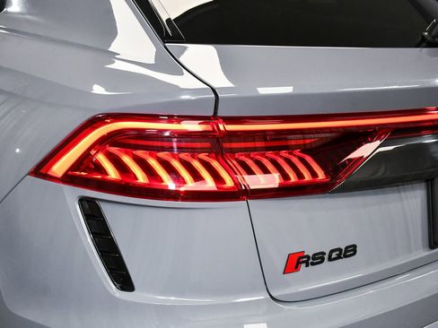 Used 2023 Audi RS Q8 w/ Black Optic Package image 87