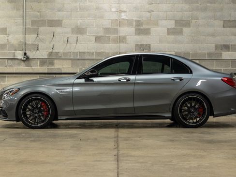 Used 2018 Mercedes-Benz C 63 AMG S image 4
