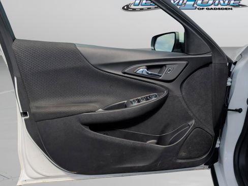 Used 2025 Chevrolet Malibu LT image 31