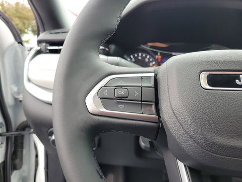 Used 2025 Jeep Compass Limited AWD/4WD image 22