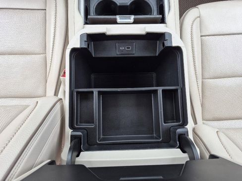 Used 2022 GMC Yukon Denali image 32