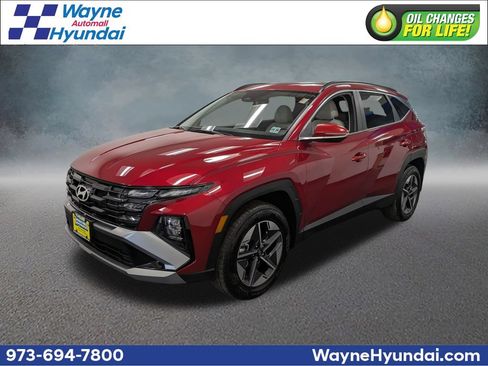 Certified 2025 Hyundai Tucson SEL AWD/4WD image 1
