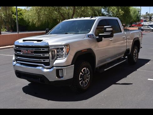 Used 2021 GMC Sierra 2500 SLE w/ SLE Convenience Package AWD/4WD image 3