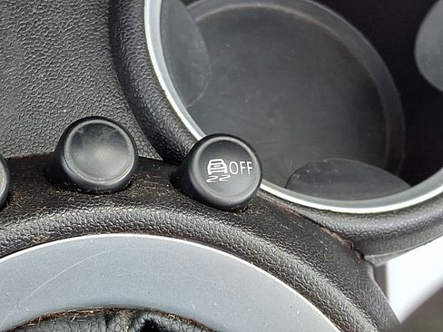 Used 2013 MINI Cooper Roadster FWD image 22