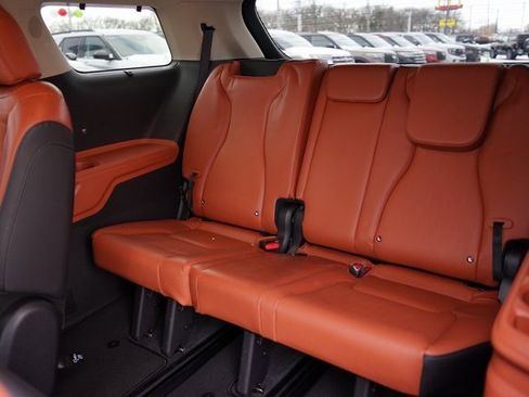 Used 2024 Kia Carnival SX image 8