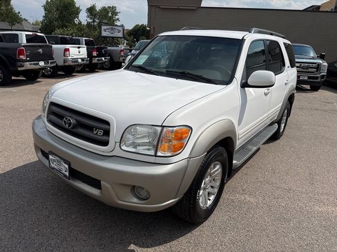 Used 2004 Toyota Sequoia SR5 AWD/4WD image 3