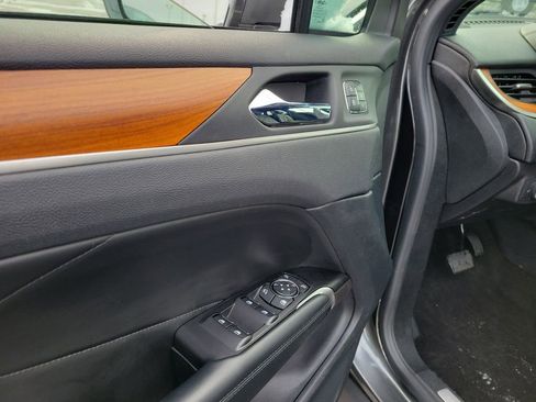 Used 2019 Lincoln MKC Select w/ Select Plus Package image 19