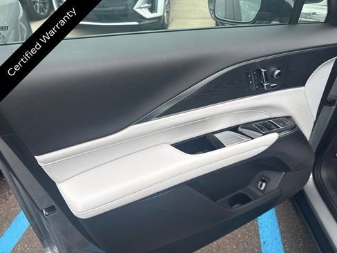 Used 2025 Cadillac Lyriq Sport AWD/4WD image 14