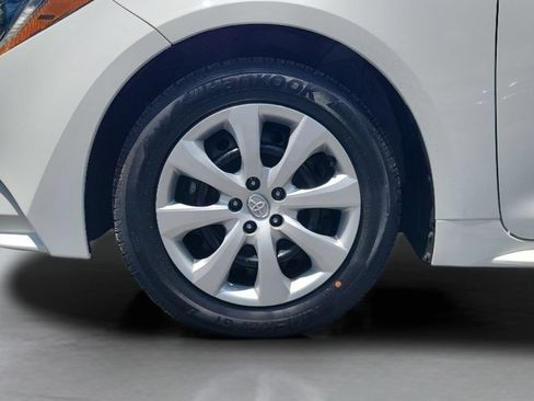 Used 2024 Toyota Corolla LE FWD image 27