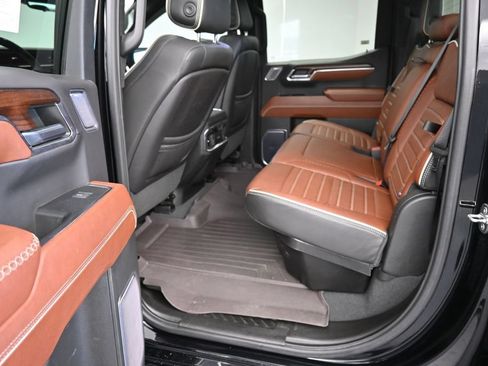 Used 2023 GMC Sierra 1500 Denali Ultimate AWD/4WD image 18