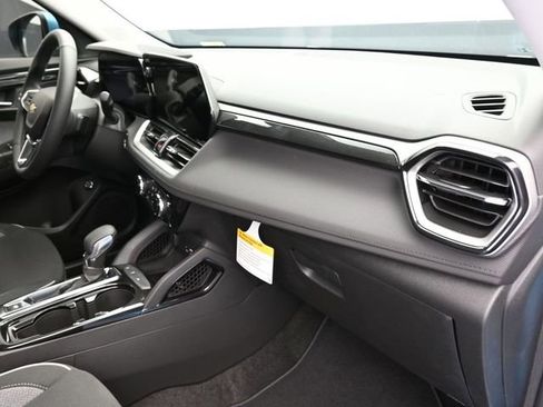 New 2026 Chevrolet TrailBlazer LT w/ Convenience Package FWD image 43