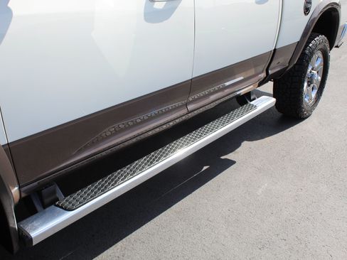 Used 2018 RAM 2500 Laramie w/ Convenience Group AWD/4WD image 15