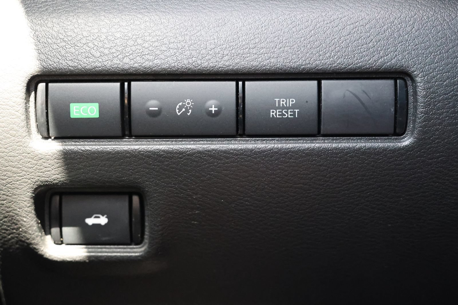 Used 2024 Nissan Sentra SV w/ All-Weather Package FWD image 24