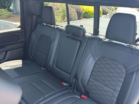 Used 2024 RAM 1500 Big Horn AWD/4WD image 33