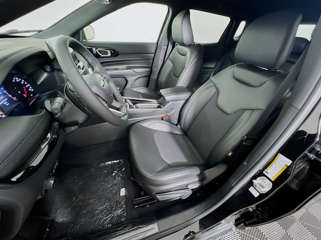New 2026 Jeep Compass Latitude AWD/4WD image 21