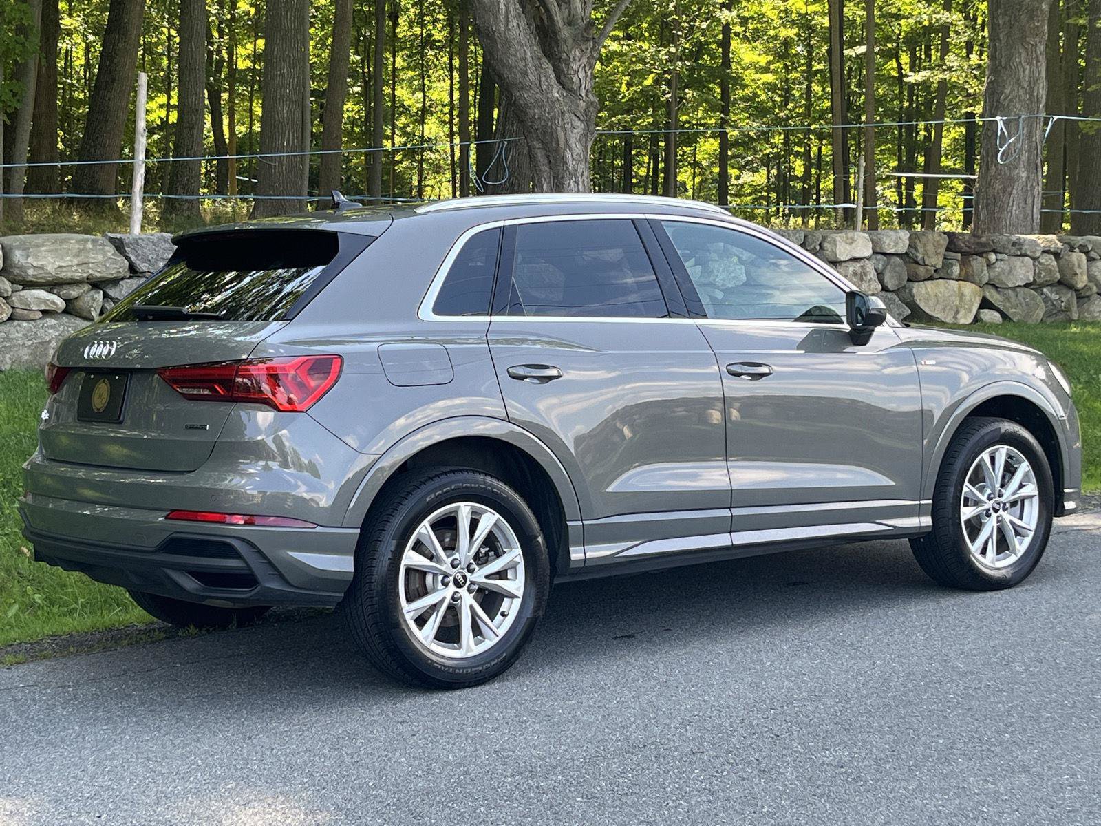 Used 2023 Audi Q3 2.0T Premium Plus w/ Premium Plus Package AWD/4WD image 31