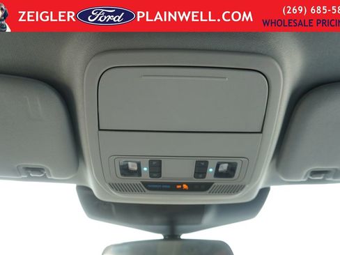 Used 2023 Ford Explorer XLT w/ Equipment Group 202A image 31
