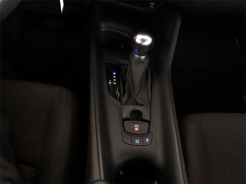 Used 2020 Toyota C-HR LE image 19