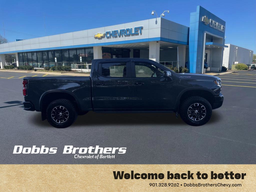 Used 2025 Chevrolet Silverado 1500 ZR2 w/ Technology Package AWD/4WD image 9