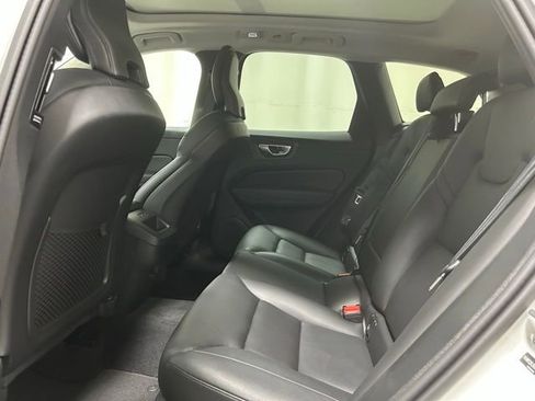 Used 2025 Volvo XC60 B5 Plus AWD/4WD image 13