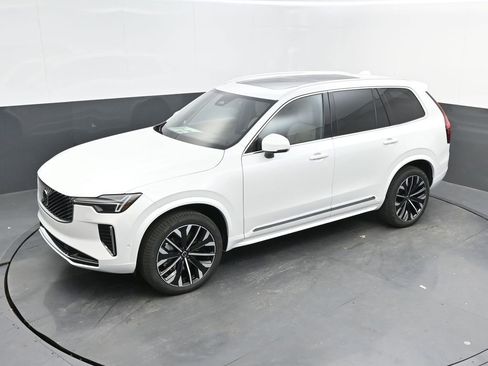 New 2026 Volvo XC90 B6 Ultra w/ Protection Package AWD/4WD image 40