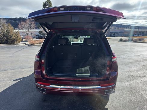 Certified 2022 Jeep Grand Cherokee Overland w/ Adv Protech Group III image 10