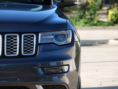 Used 2017 Jeep Grand Cherokee Summit w/ Platinum Series Group image 20