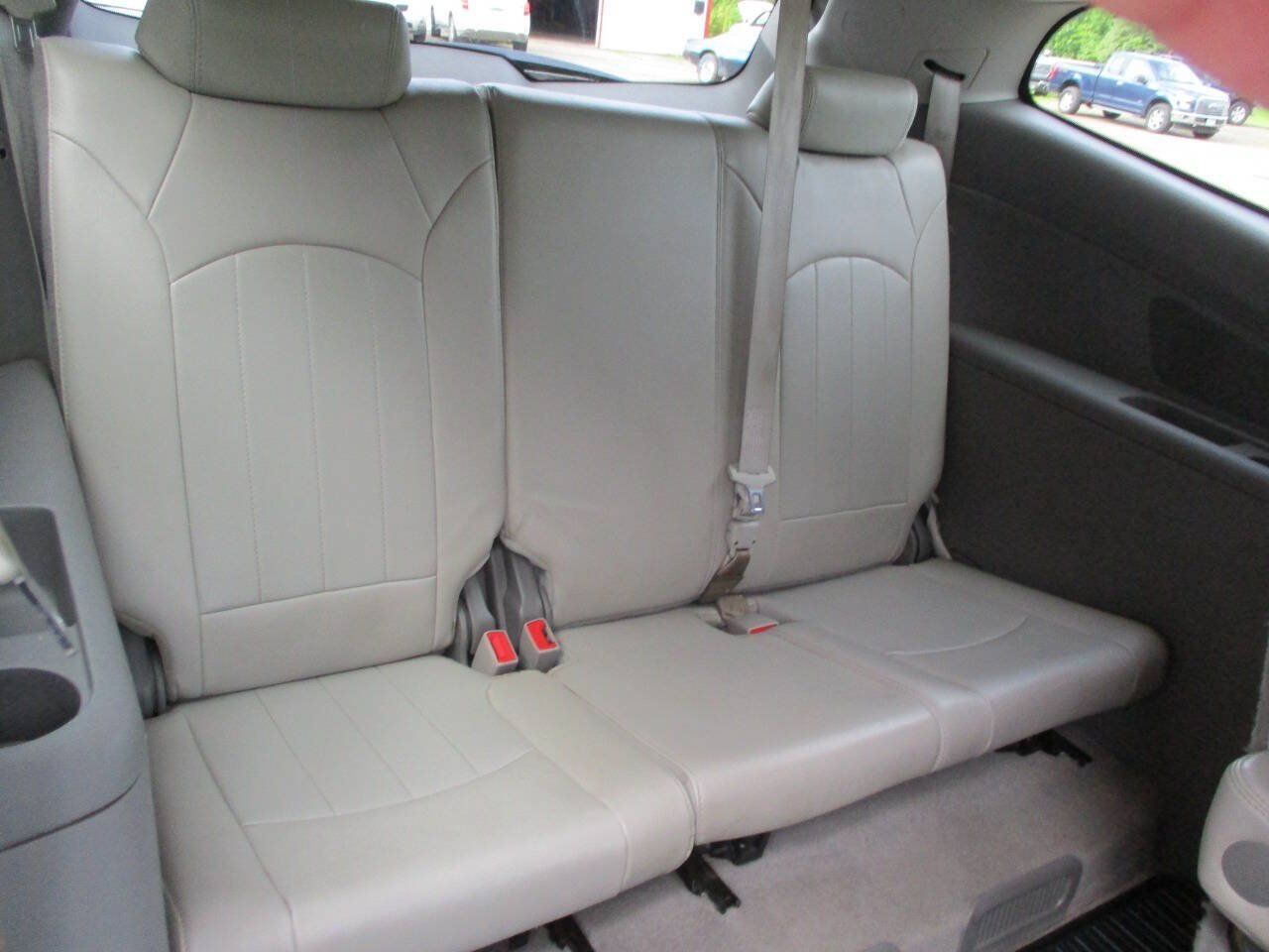 Used 2013 Chevrolet Traverse LTZ AWD/4WD image 27