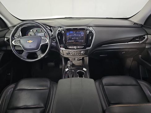 Used 2021 Chevrolet Traverse LT FWD image 11