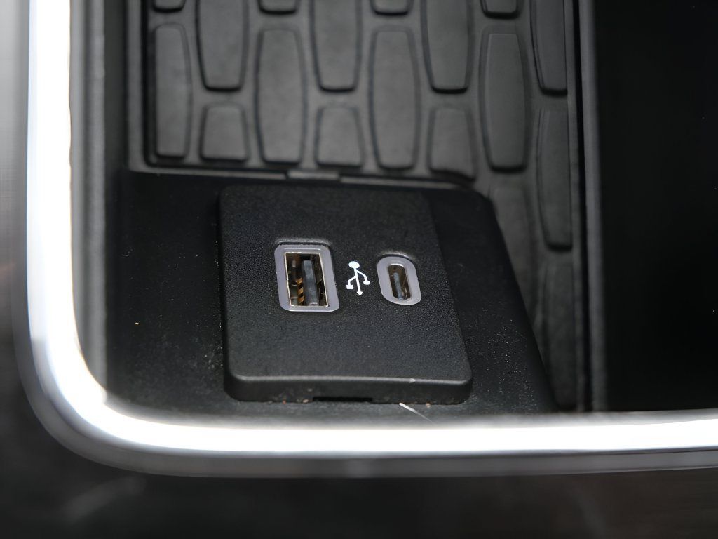 Used 2021 Lincoln Aviator Grand Touring AWD/4WD image 26
