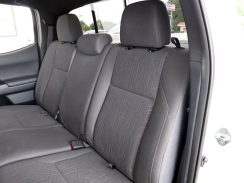 Used 2017 Toyota Tacoma TRD Sport w/ Premium & Technology Package AWD/4WD image 22
