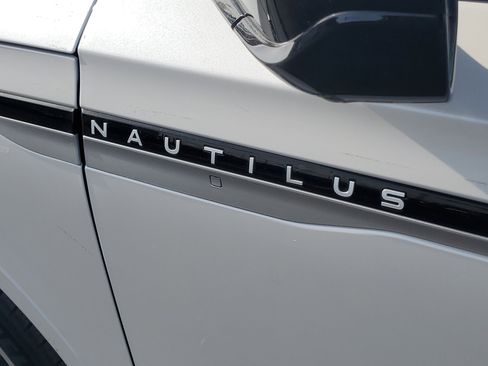 New 2026 Lincoln Nautilus Reserve image 7