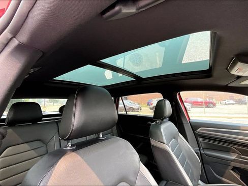 Used 2020 Volkswagen Atlas Cross Sport SEL Premium AWD/4WD image 21