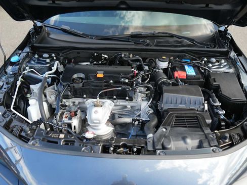 Used 2023 Honda Civic Sport image 9