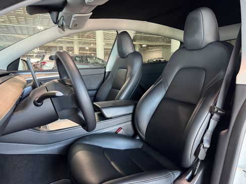 Used 2023 Tesla Model Y Long Range AWD/4WD image 12