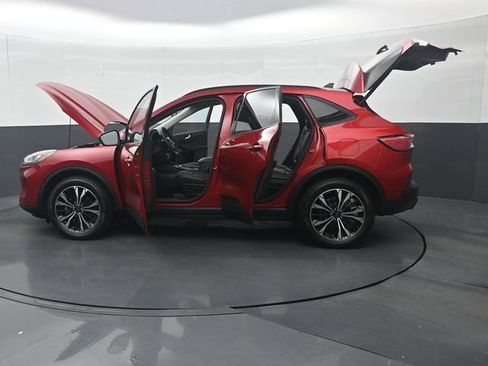 Used 2022 Ford Escape SEL w/ SEL Stealth AWD Package image 38