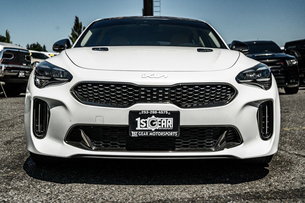 Used 2022 Kia Stinger GT1 AWD/4WD image 3