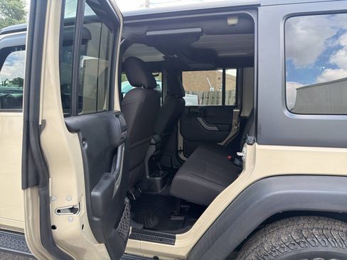 Used 2018 Jeep Wrangler Unlimited Sport S AWD/4WD image 20