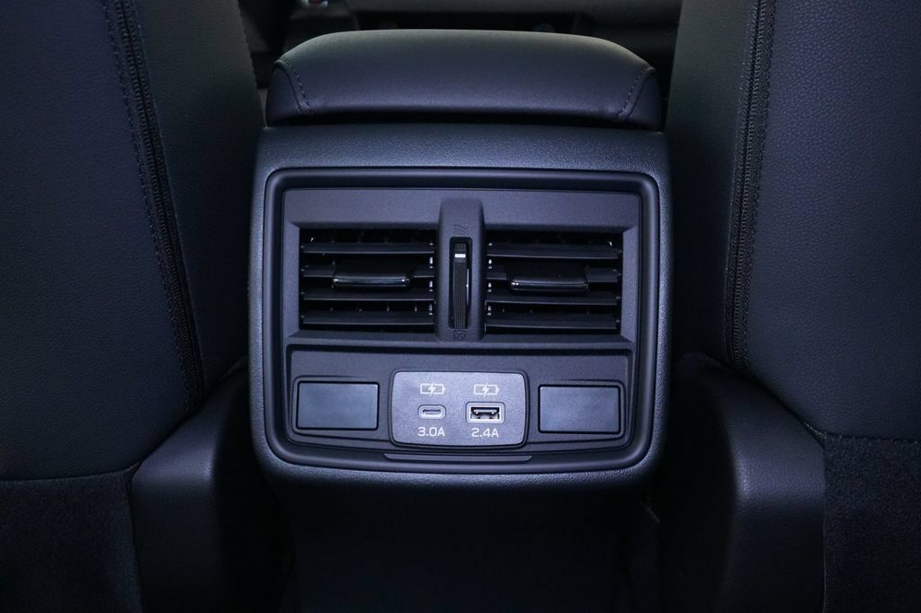 Used 2026 Subaru Outback Premium AWD/4WD image 24