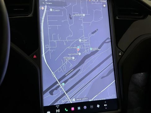 Used 2018 Tesla Model X 75D image 38