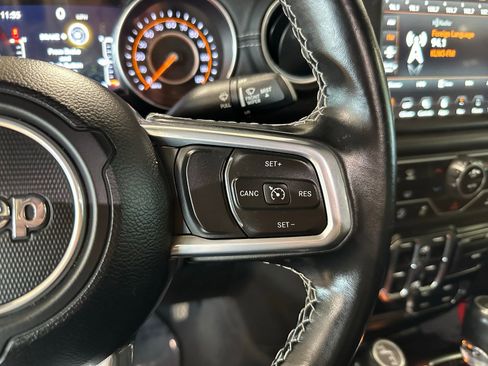 Used 2021 Jeep Gladiator Overland w/ Popular Equipment Package image 19