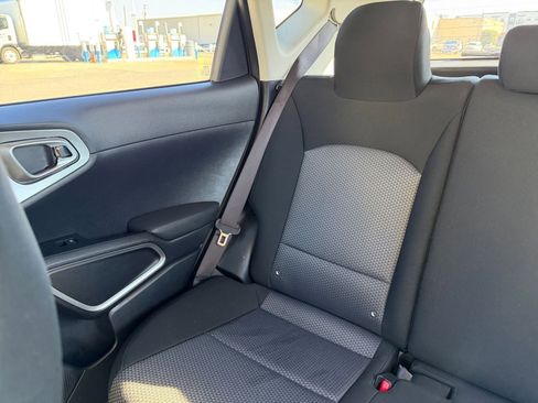 Used 2025 Kia Soul LX w/ LX Technology Package image 37