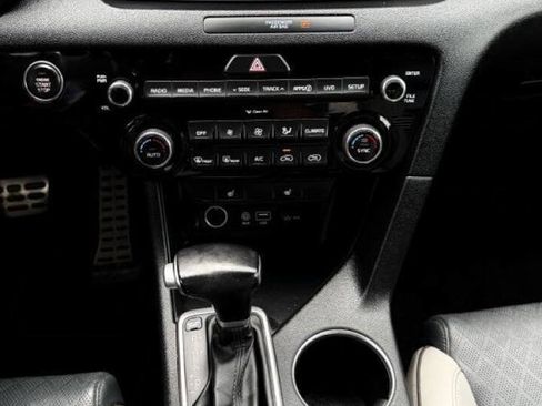 Used 2019 Kia Sportage EX w/ EX Sport Appearance Package AWD/4WD image 18